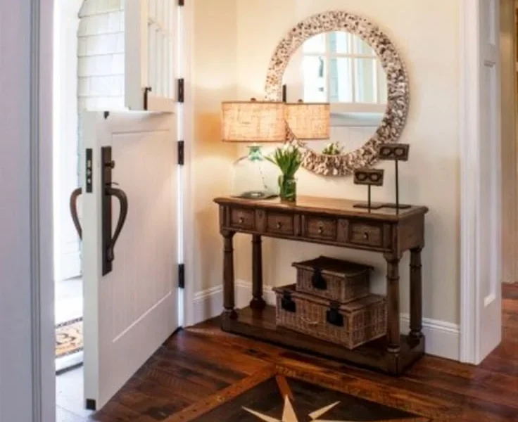 small foyer decorating